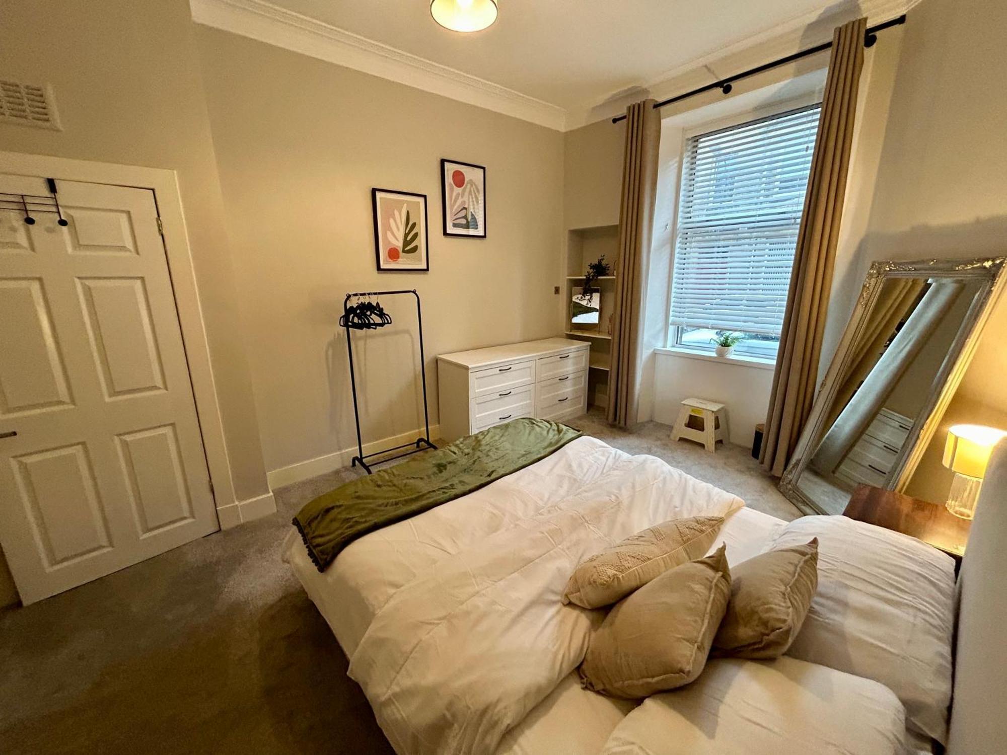 West Dunbartonshire Flat Apartment Dumbarton Exterior photo